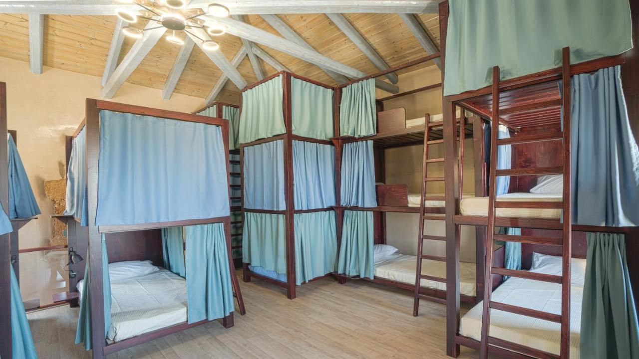 Youth Of Dope Supreme Hostel Khordhakion Экстерьер фото